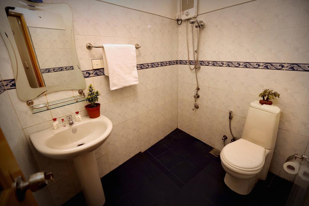 Travellers Home Канди Экстерьер фото