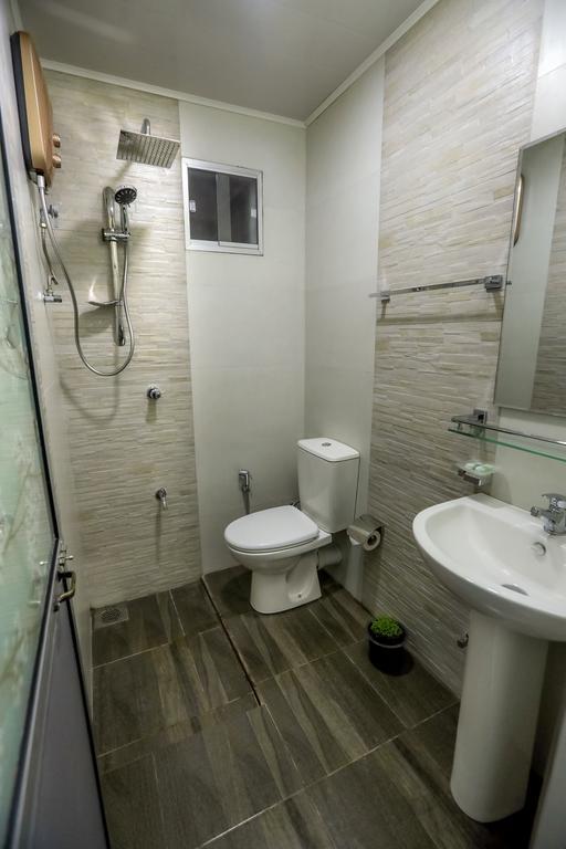 Travellers Home Канди Экстерьер фото
